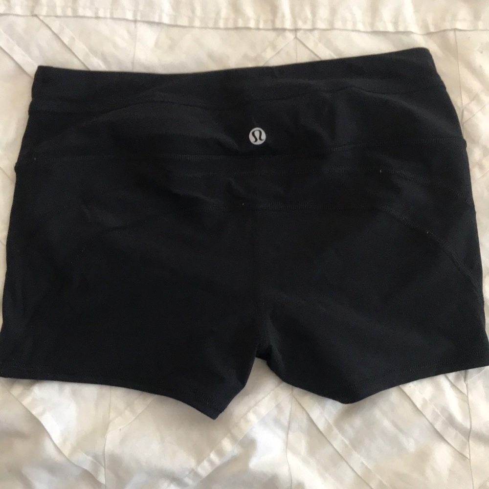 Lululemon boogie short size 6